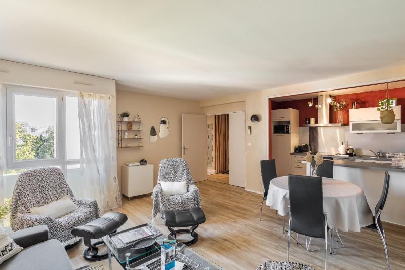 Superior Apartment image 3