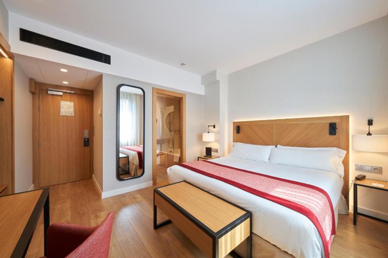 Premium Double Room image 1