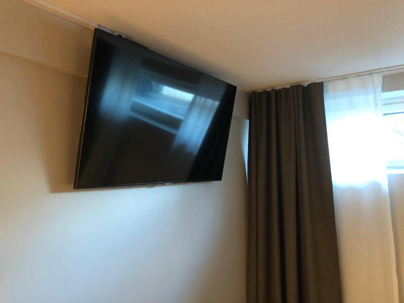 Triple Room with Private External Bathroom image 1