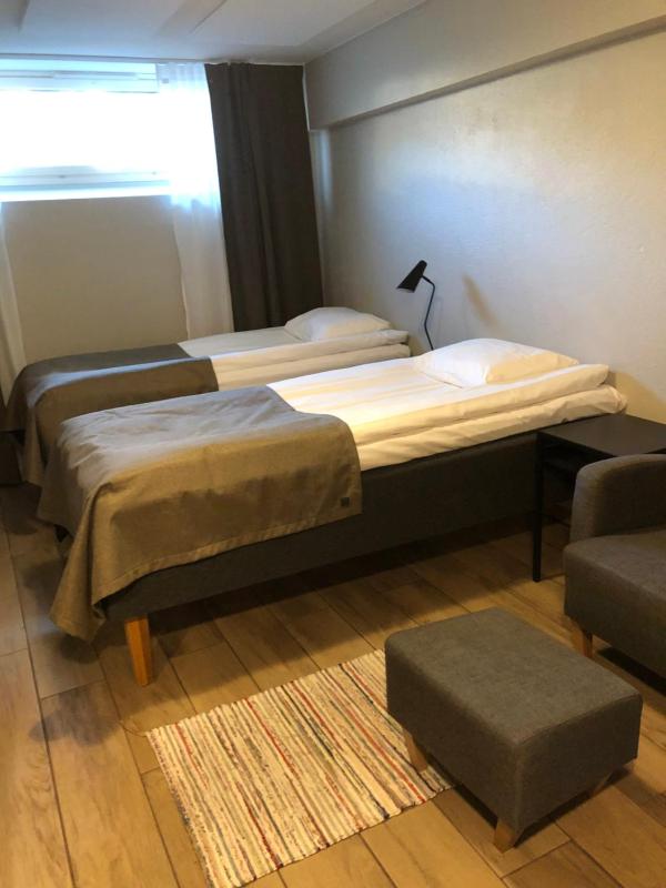Twin Room with Private External Bathroom image 3