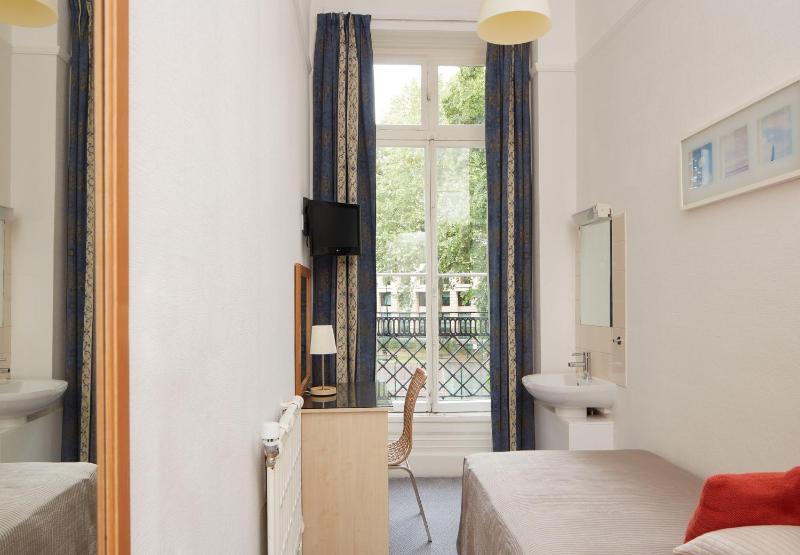 Standard Single Room with External Bathroom Facilities image 4