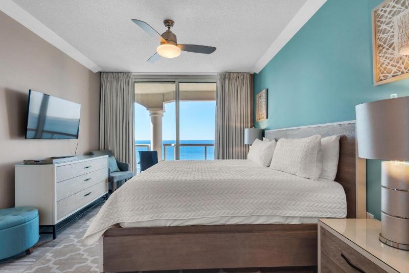 Portofino Tower 2 Unit 1008 - image 47