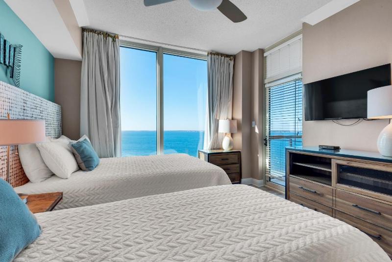 Portofino Tower 2 Unit 1008 - image 18