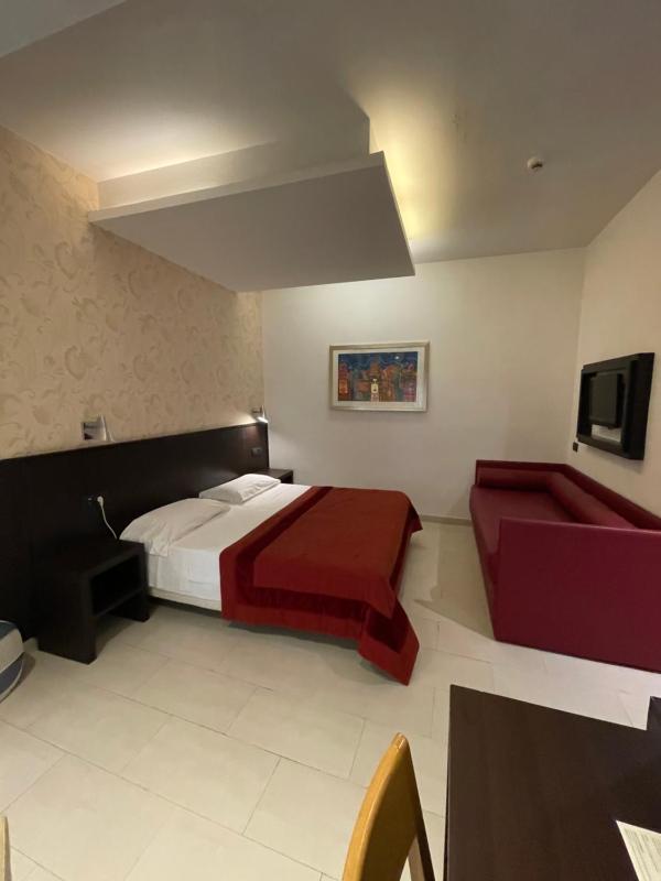 Classic Triple Room image 1