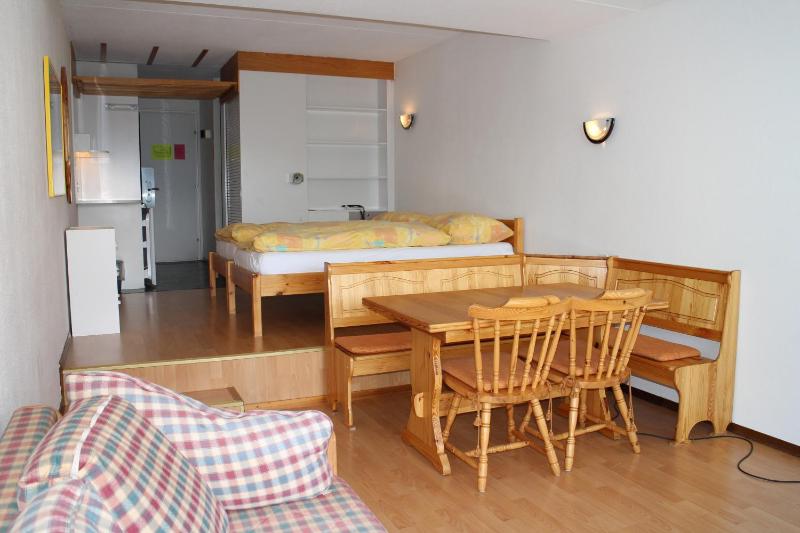 Suite South image 2