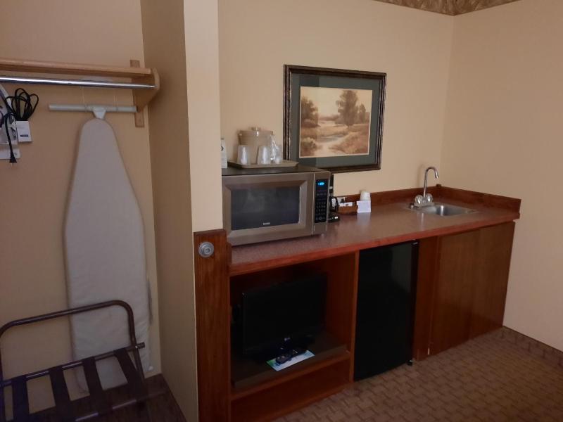 Queen Suite image 4