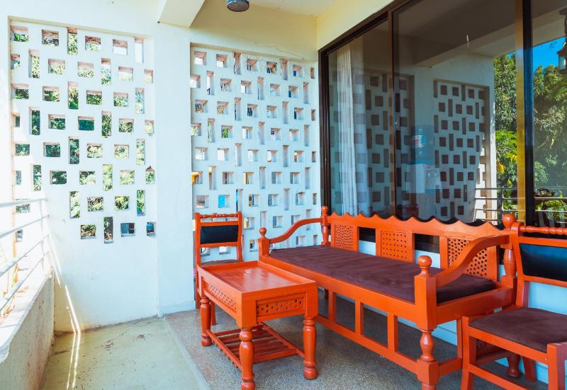 DSM Sea View Apartment - image 10