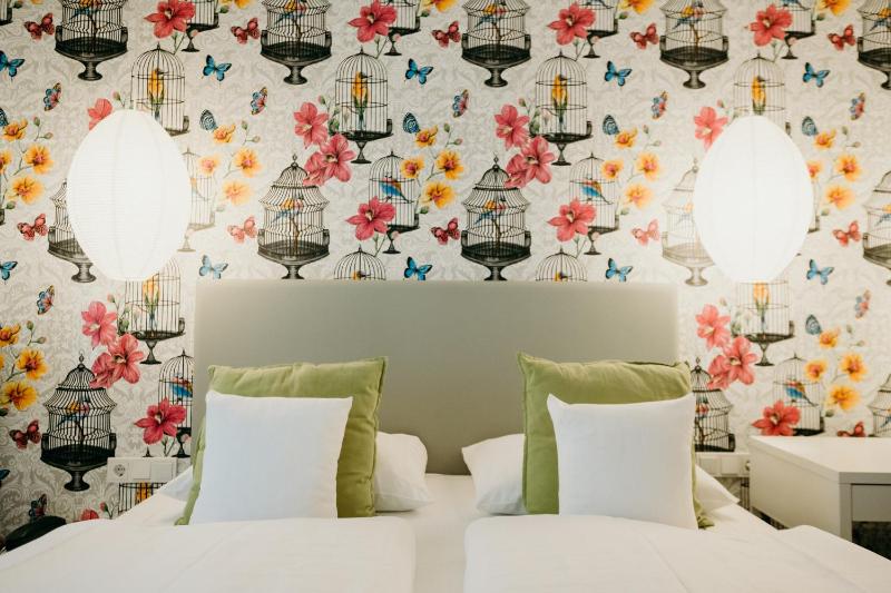 Business Double Room image 1