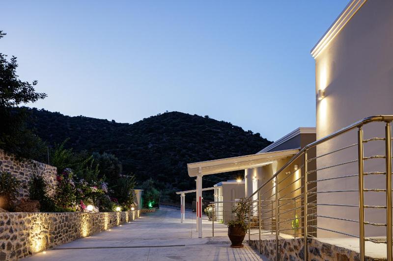 Family Villa Basilicata Gloria with Private Heated Pool BBQ & Kid's Play Area - image 7