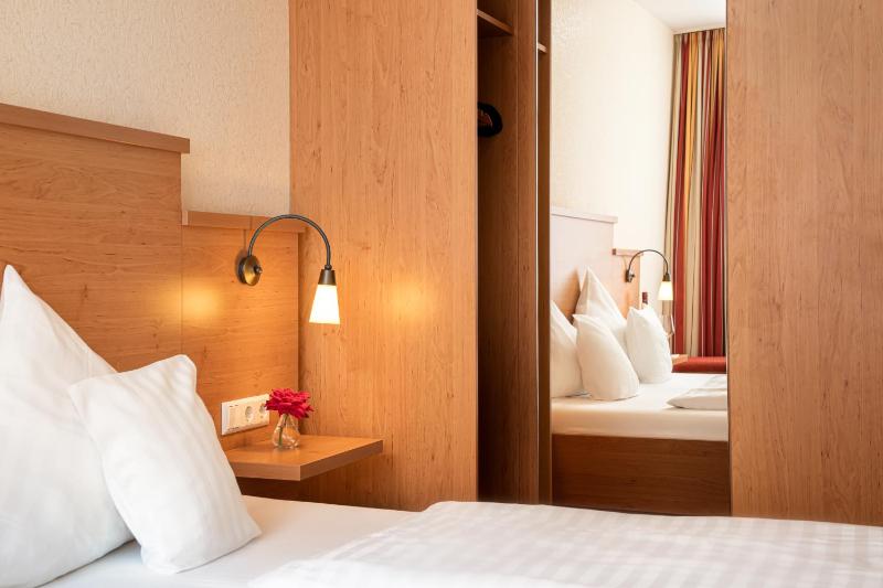 Comfort Single Room image 2