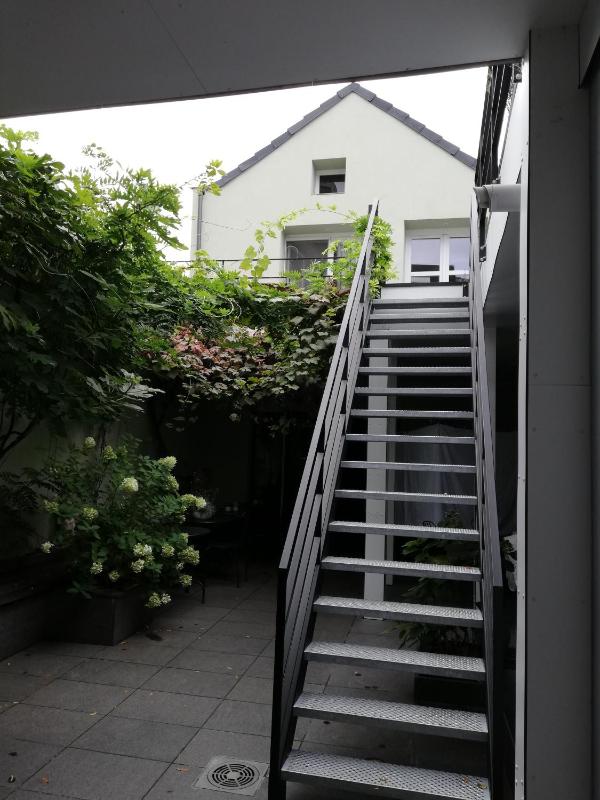 Studio with Terrace image 1