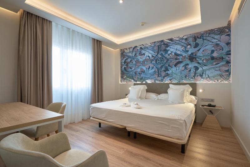 Junior Suite image 1