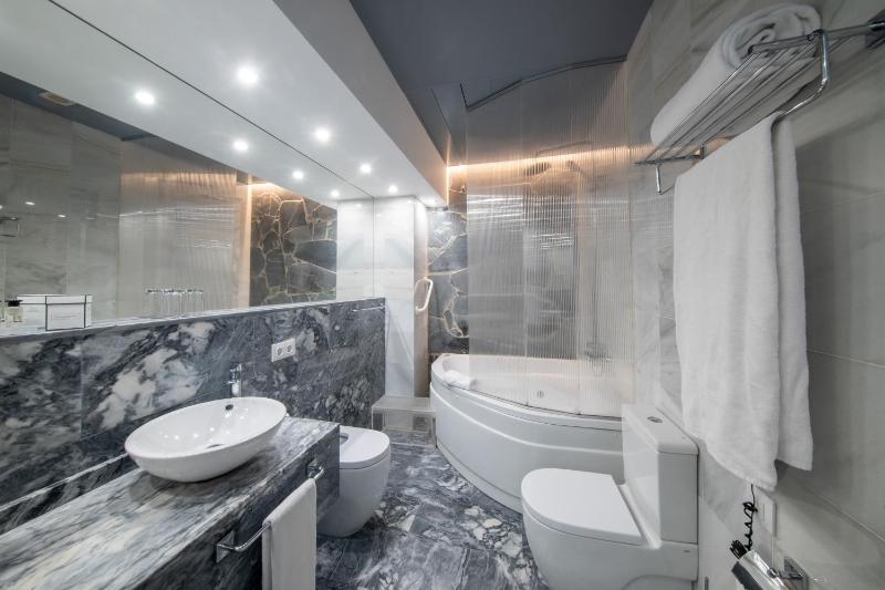 Suite image 3