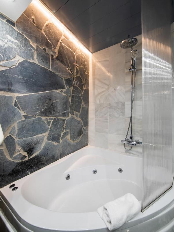 Suite image 2