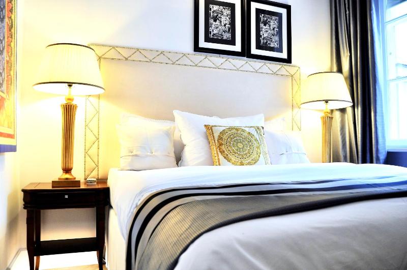 Luxury Suite with Market Square view  image 4