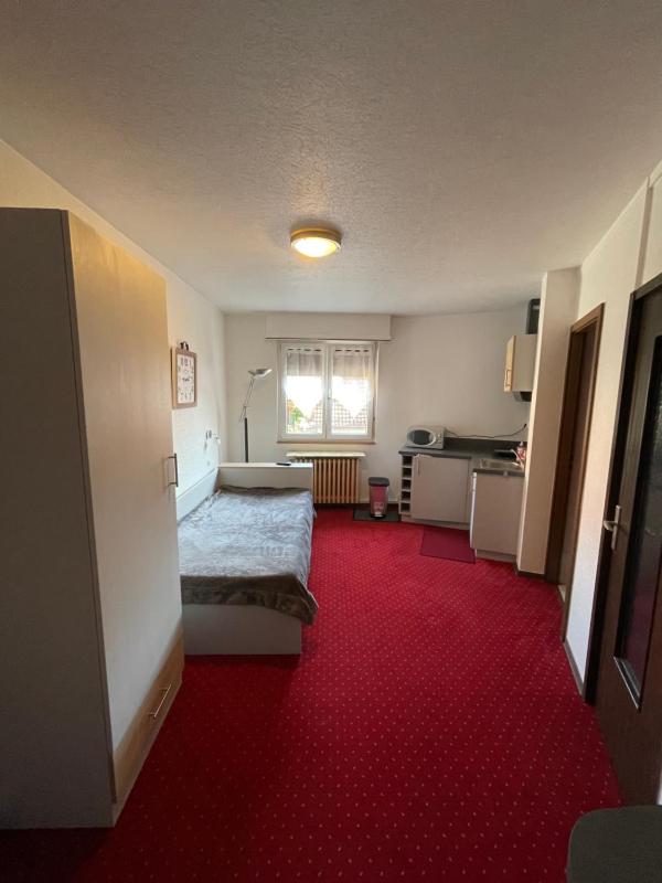 Studio Apartment image 1