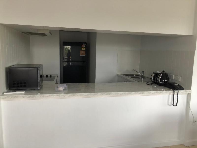 Coral Towers Holiday Suites - image 8