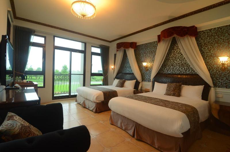 Full Sweet Inn - image 8