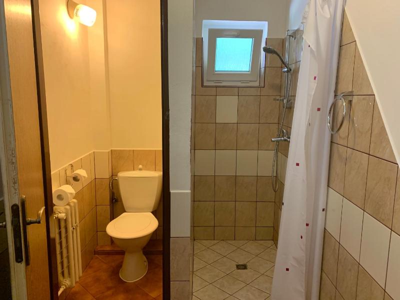 Double Room with Extra Bed image 3