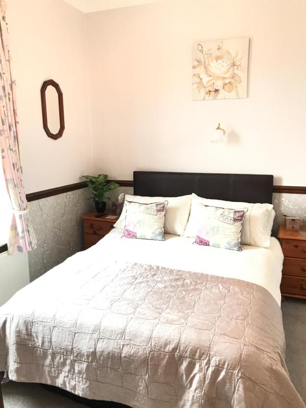 Double Room image 1