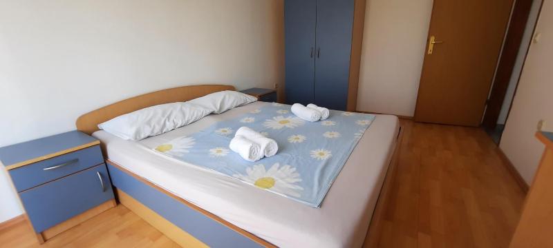 Apartment with Sea View image 1
