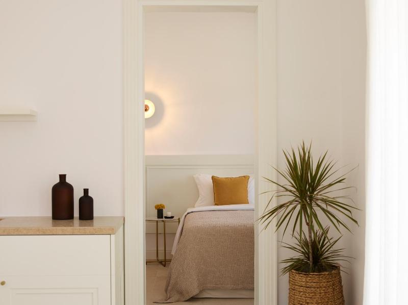 Bonzoe Suites & Villas - image 12