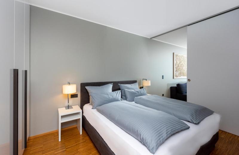 Panorama Apartment with Lake View image 3