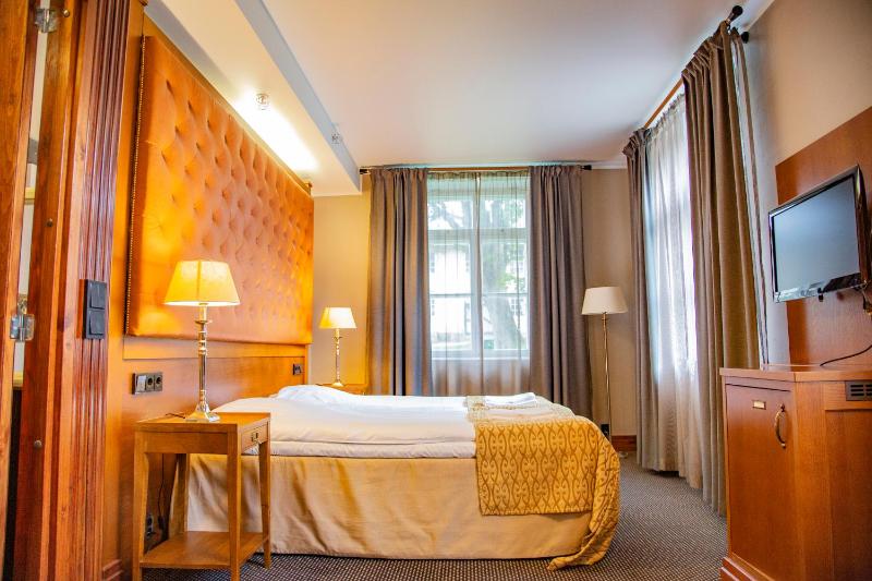 Deluxe Room image 4