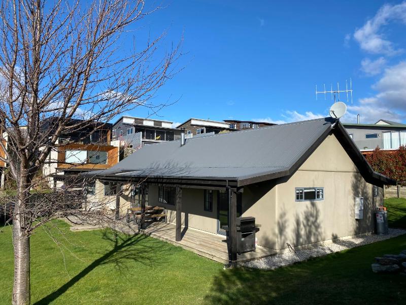 Time Out at Lake Wanaka - image 20