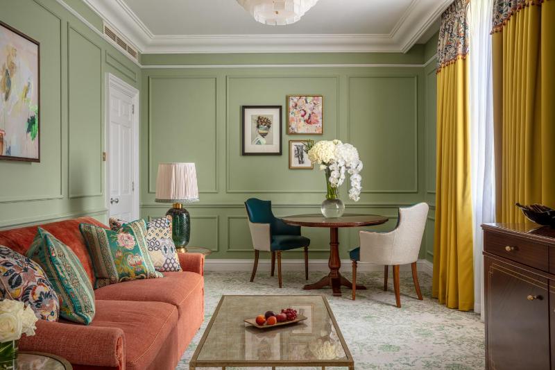 Belvedere Suite with one king bed image 1