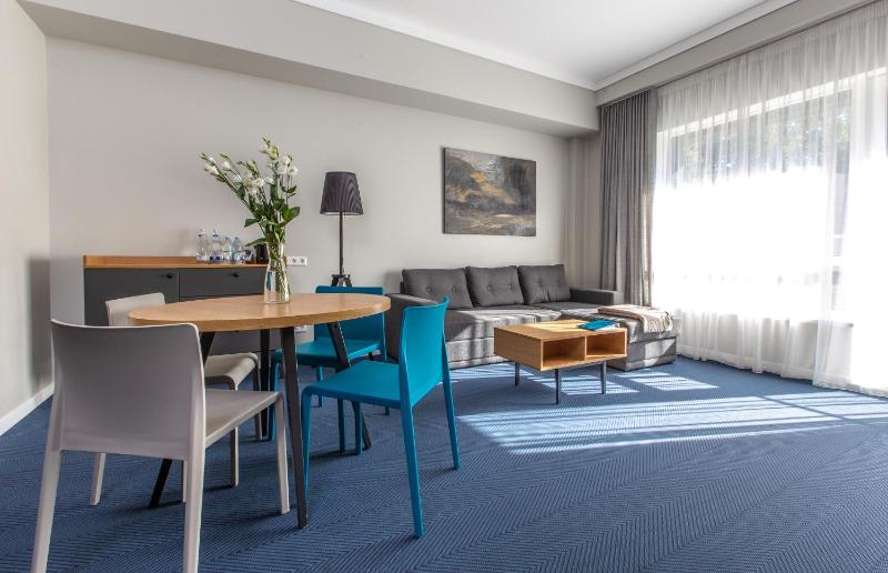 Apartment with Balcony and Spa Access image 4