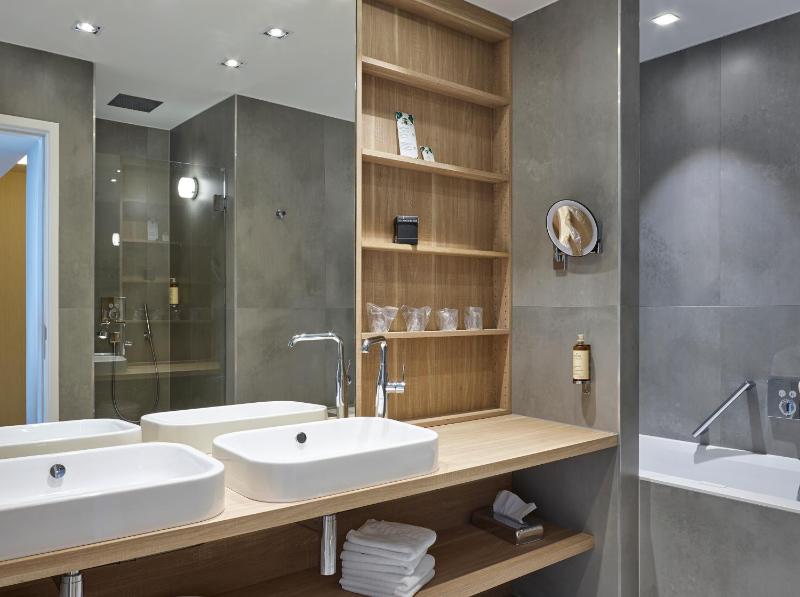 Family Room with Shared Bathroom image 2