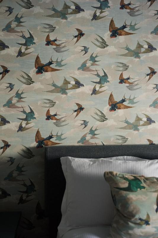 Superior King Room image 1
