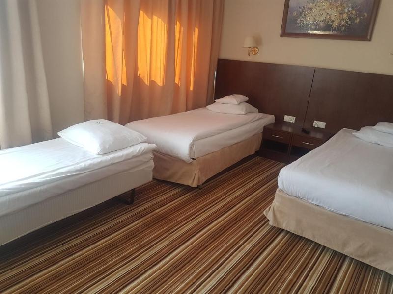 Boutique Hotel's Kwiska - Legnicka - image 5