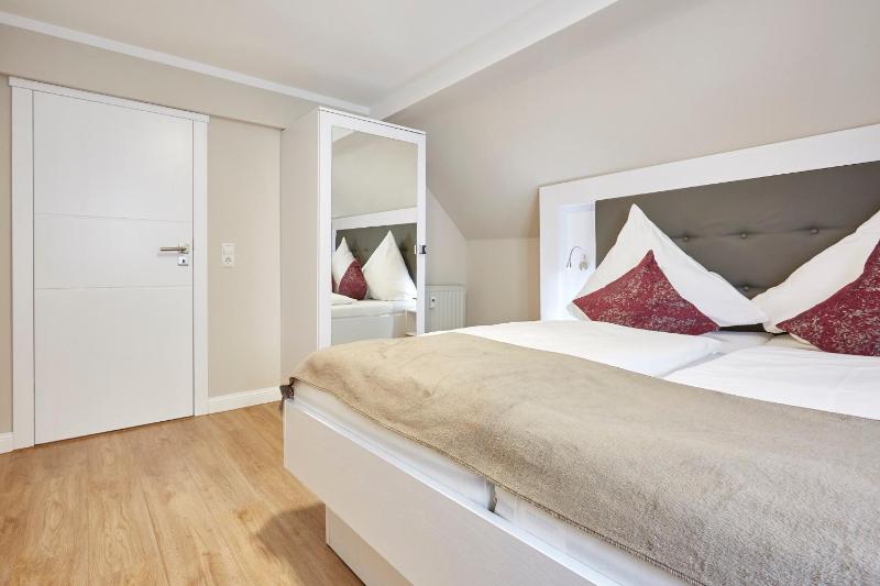 Two-Bedroom Superior Apartment image 1