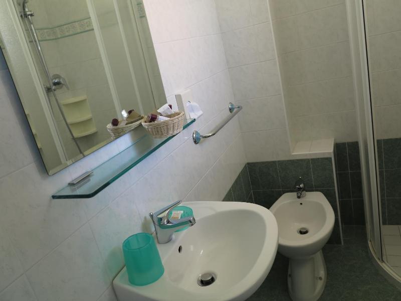 Double or Twin Room with Sea View image 4