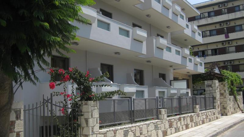 Captain Yiannis Studios & Apartments - image 14
