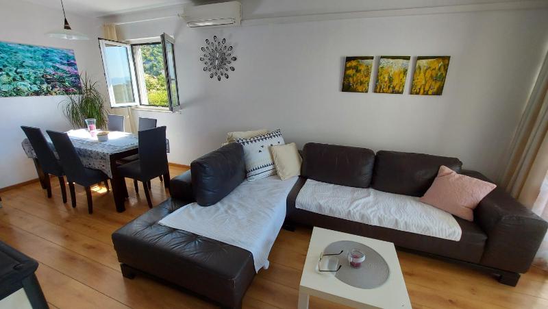 Apartment Mira - image 8
