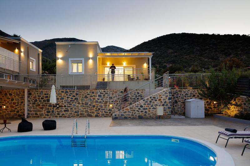 Family Friendly Basilicata Attali villa Private PoolChildren area - image 7