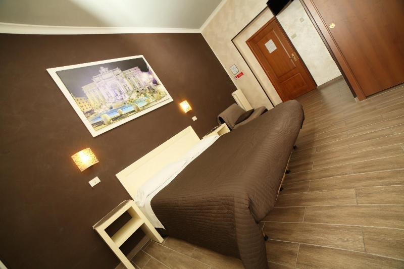 Triple Room image 1