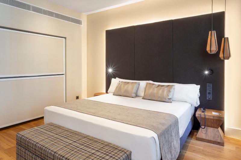 Superior Double or Twin Room image 3
