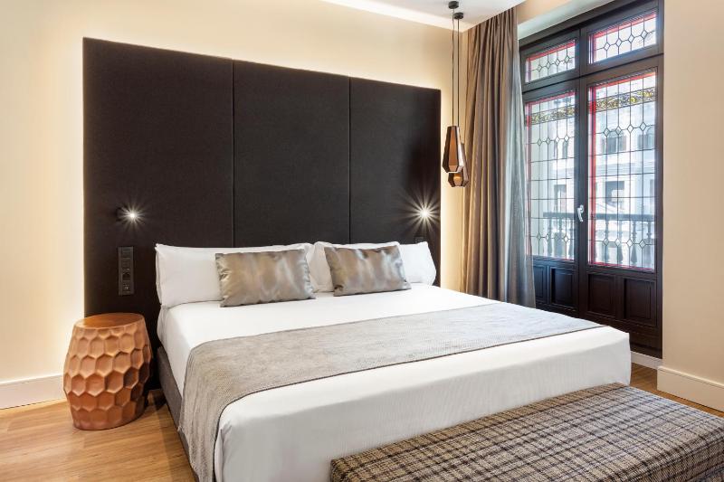 Superior Double or Twin Room image 4