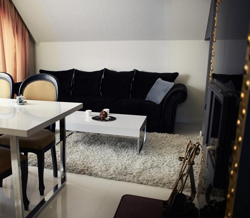 Apartment with Balcony image 3