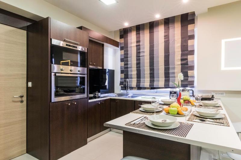 Rhodes Central Suite - image 10