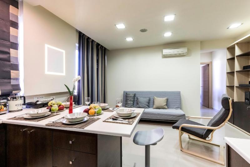 Rhodes Central Suite - image 14