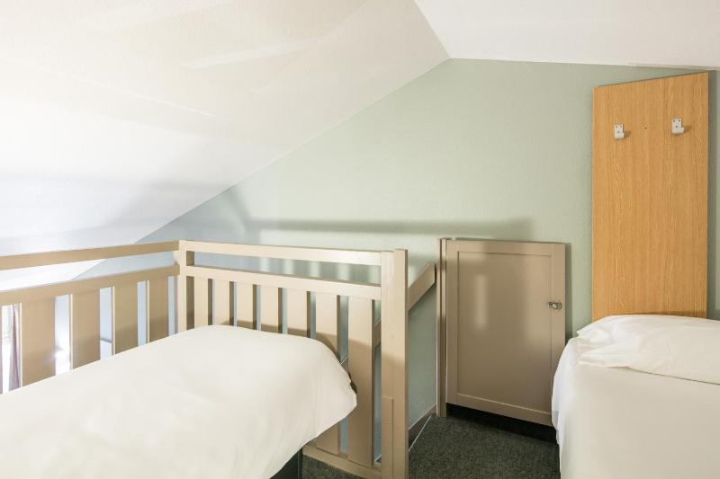 Quadruple Room image 3