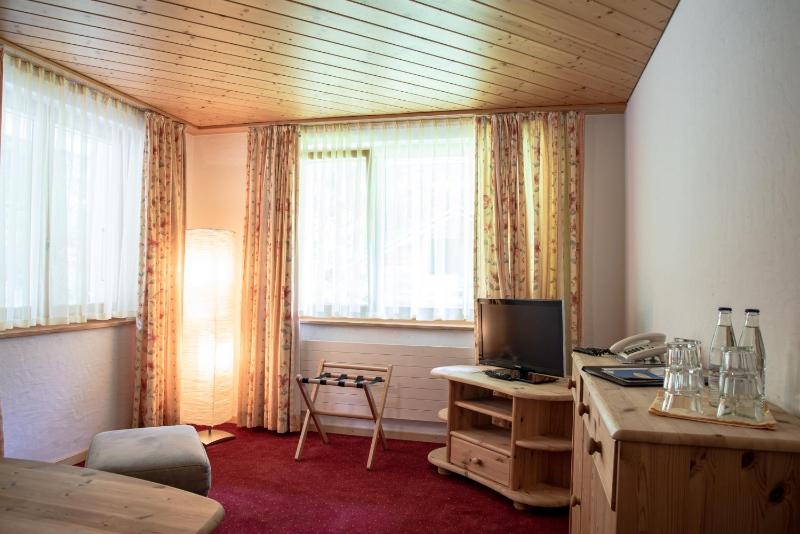  Premium Family Room  image 3
