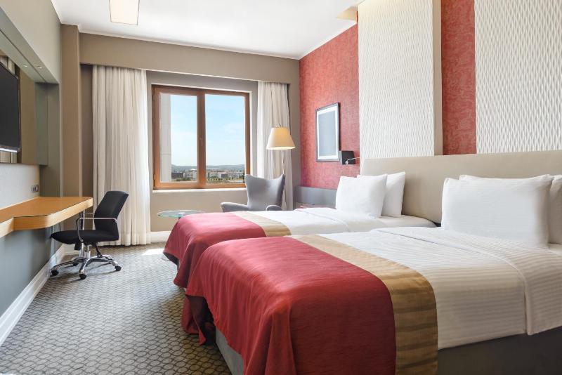 Superior Twin City View Room  image 1