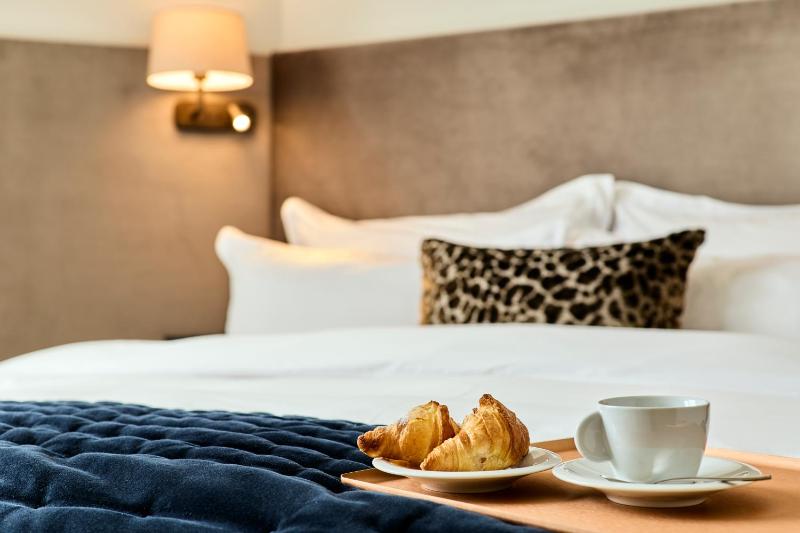 Deluxe Junior Suite image 3
