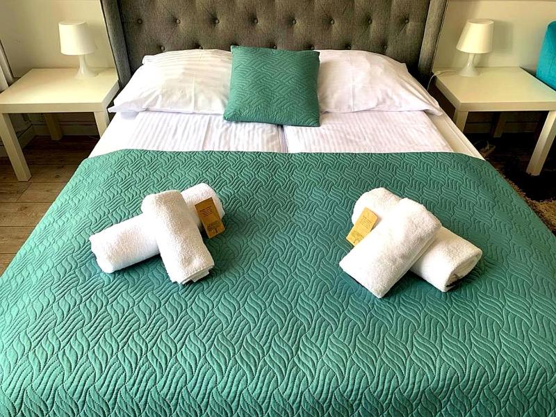 Budget Double Room image 4